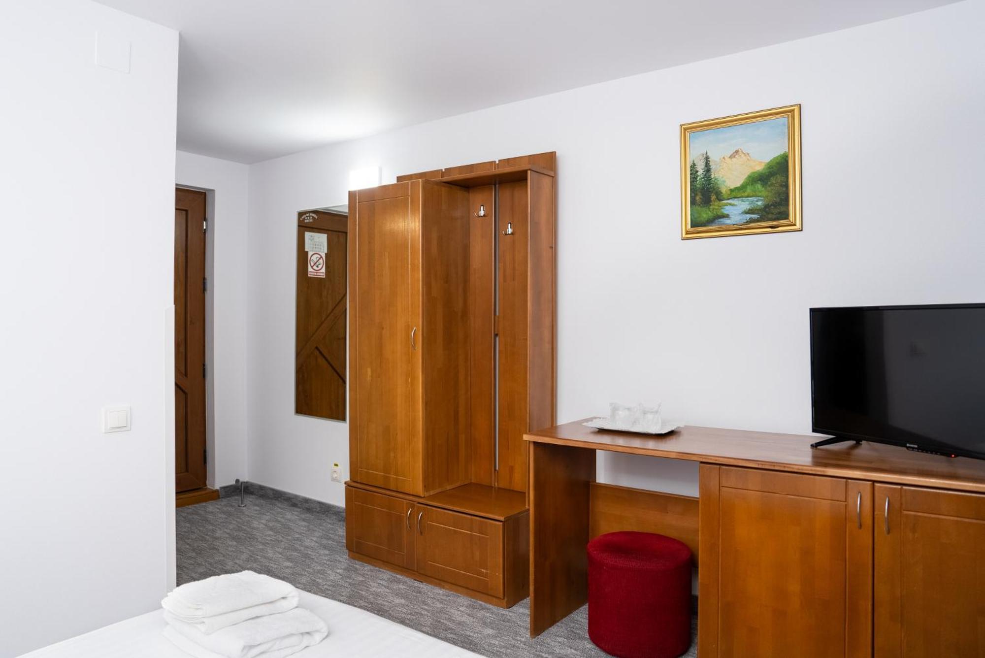 Hotel Casa De Piatra Scheia Luaran gambar
