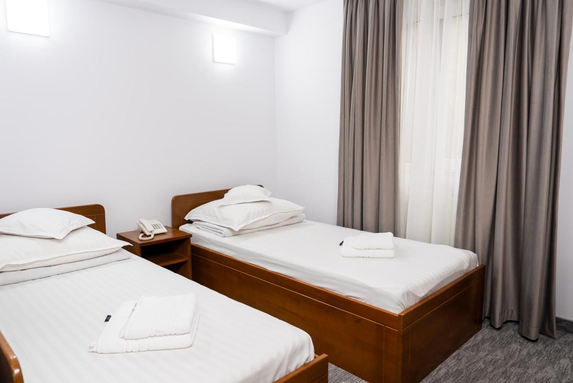 Hotel Casa De Piatra Scheia Luaran gambar