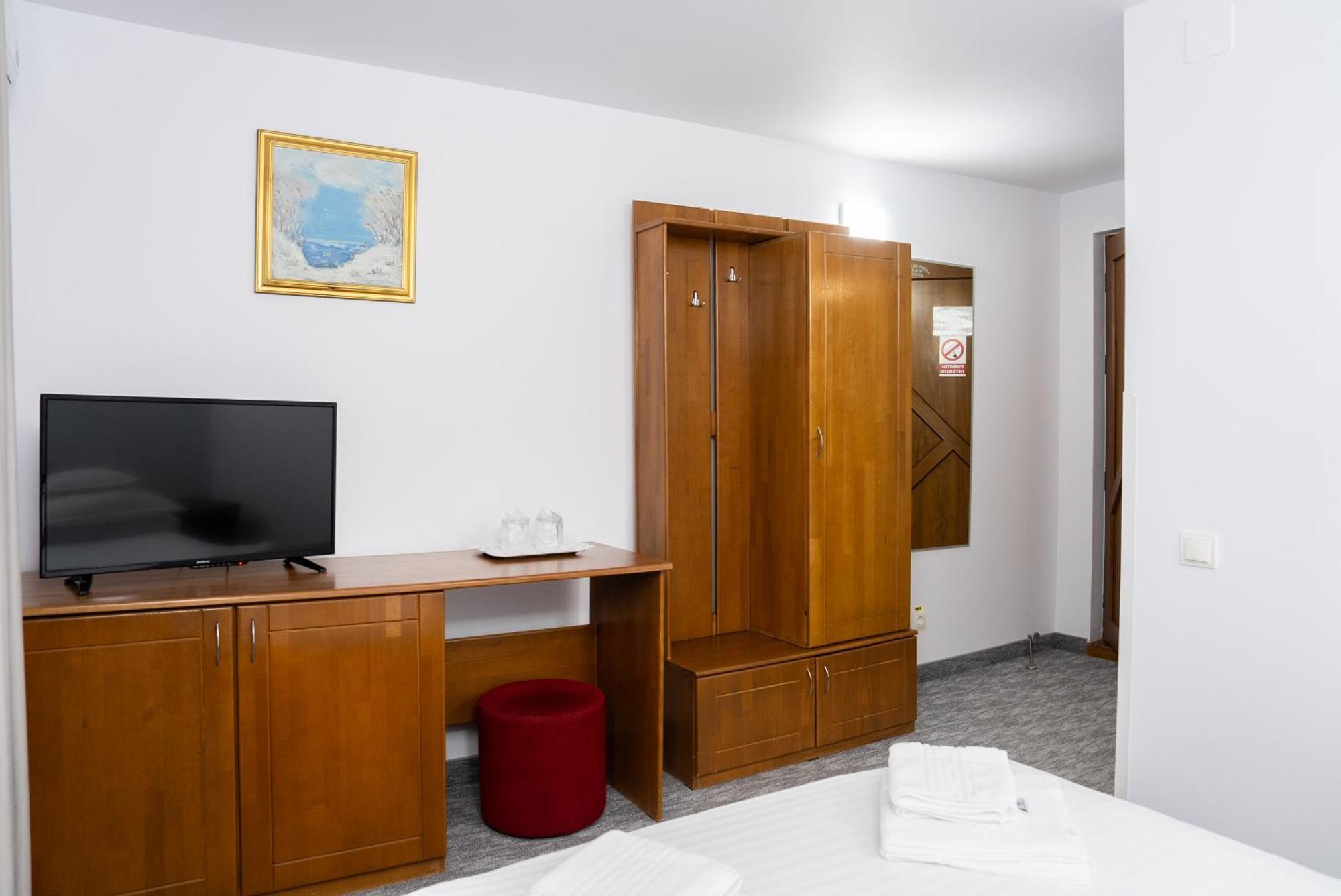 Hotel Casa De Piatra Scheia Luaran gambar